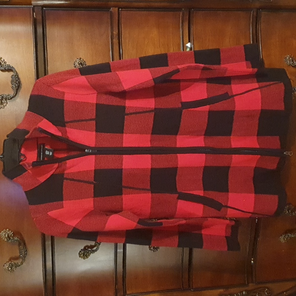 Adrienne Vittadini Red & Black Lumberjack Knit Sweater sz Medium